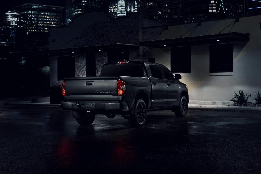  Toyota Tundra Nightshade CrewMax 2020 года  (фото 3 из 9)